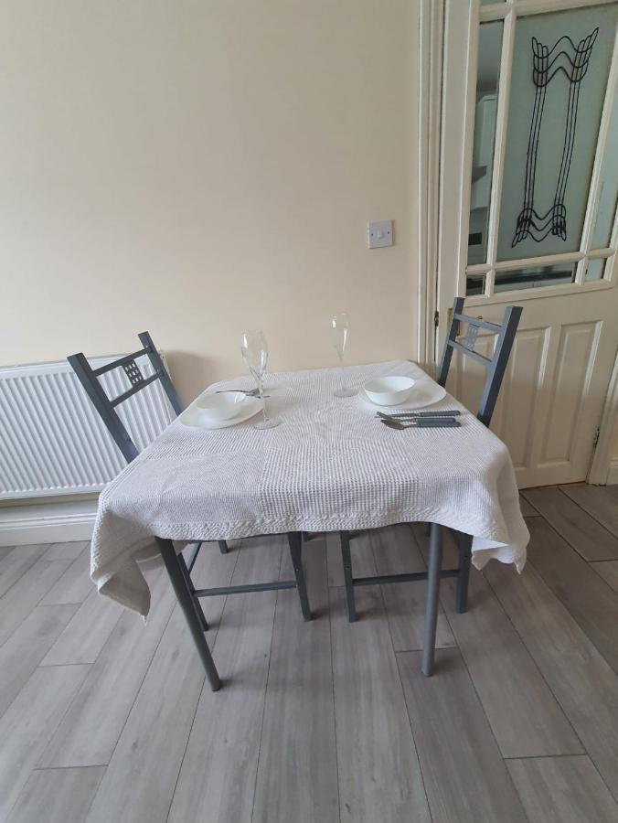 Apartament Chantilly Ickenham Zewnętrze zdjęcie